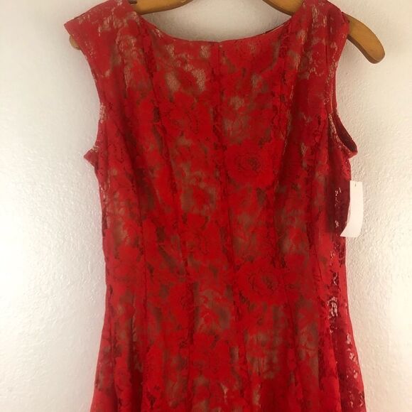 Julian starlit Lace Sleeveless red dress size 6. New with tags - Picture 2 of 7